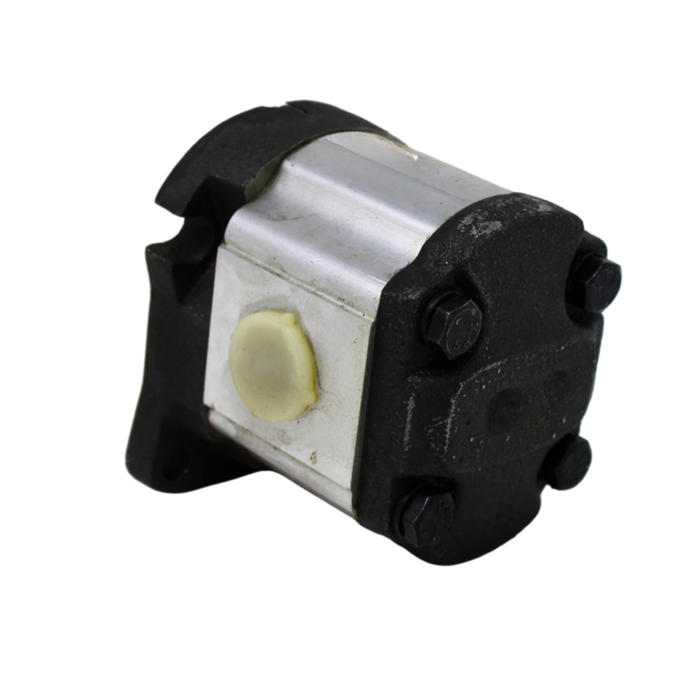 Kubota 67810-76102 - Hydraulic Pump