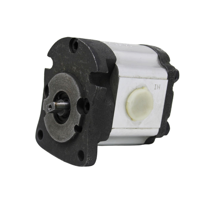 Kubota 67111-76103 - Hydraulic Pump